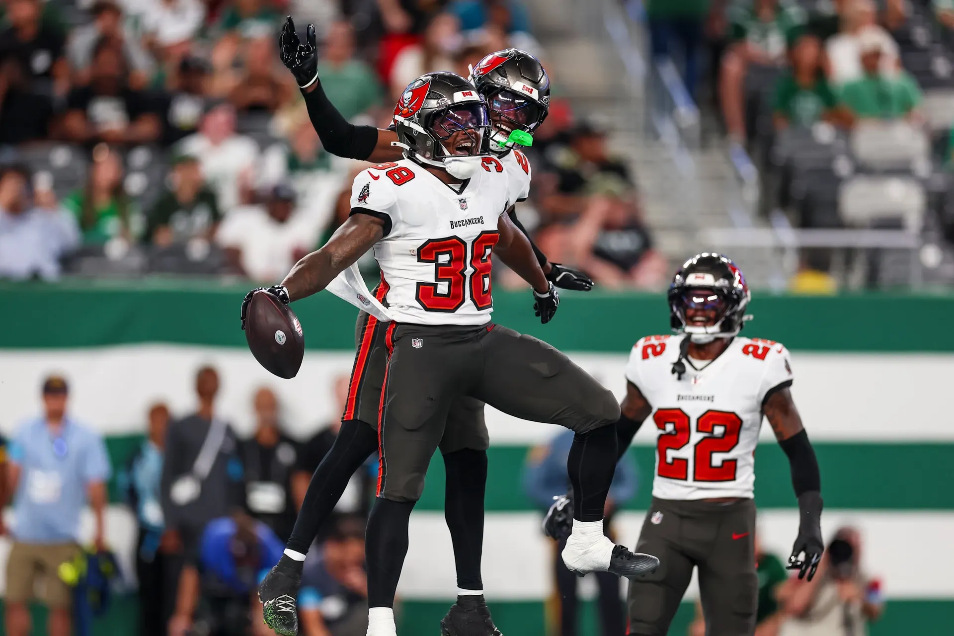 Bucs vs. Jets