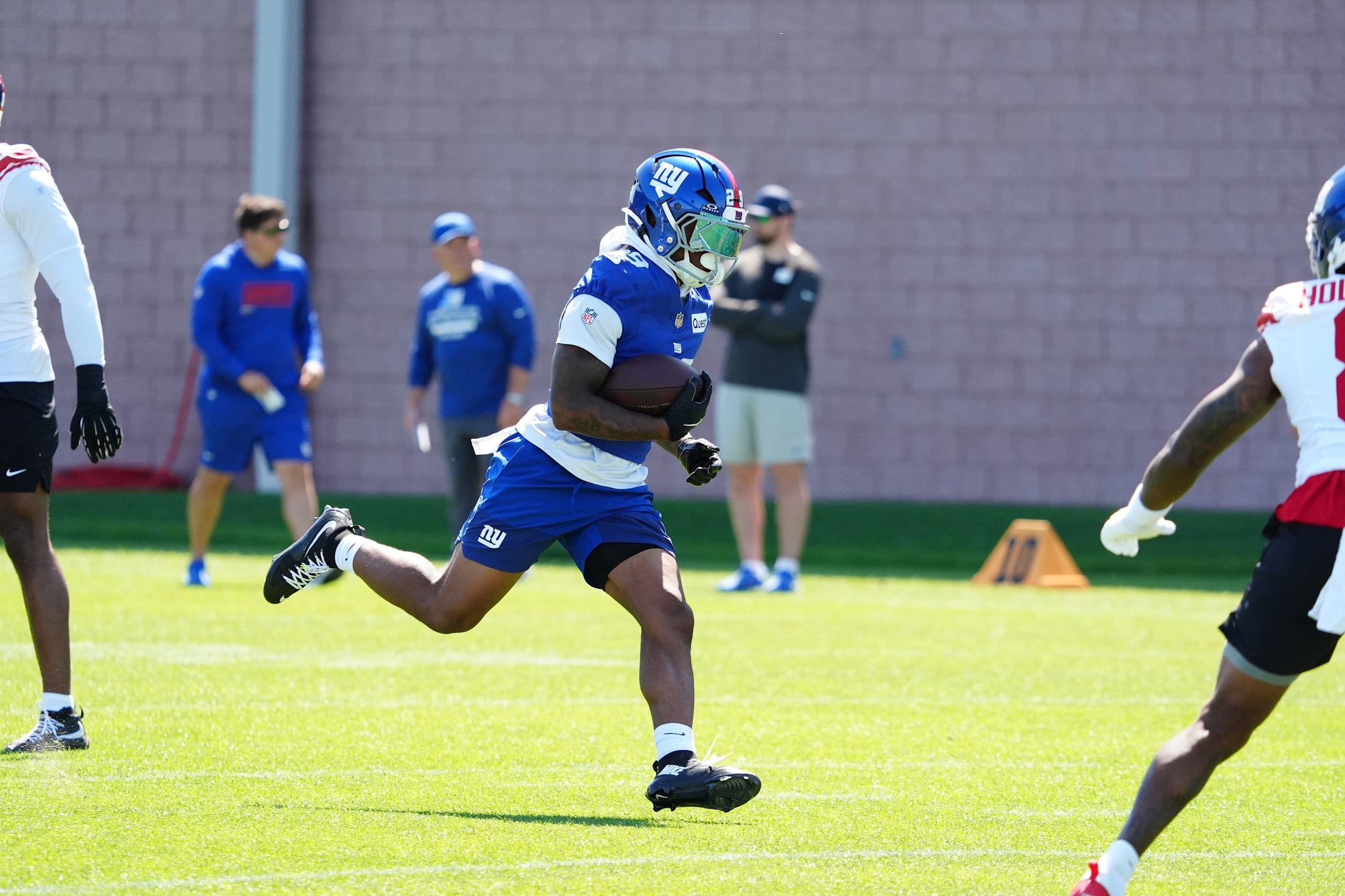 New York Giants 2025 2026 running back Tyrone Tracy Jr. (29)
