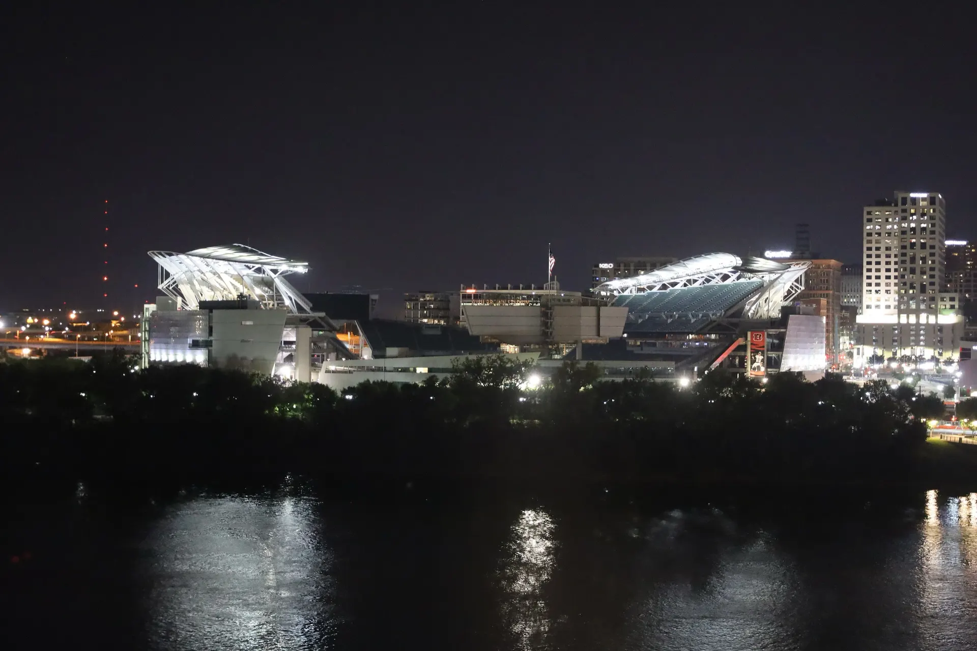 Cincinnati at night 2022b